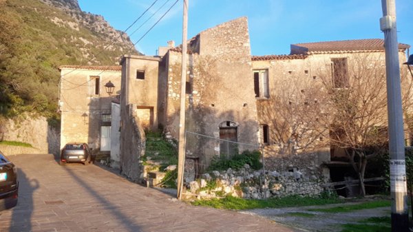 casa indipendente in vendita a Giungano