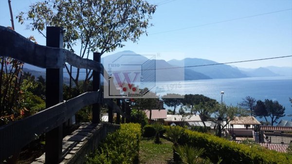 casa indipendente in vendita ad Ispani in zona Capitello