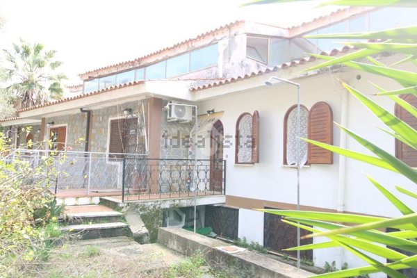 appartamento in vendita ad Ispani in zona Capitello