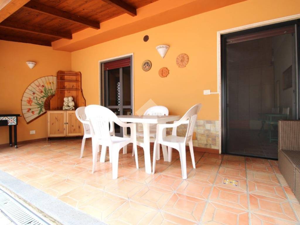 casa indipendente in vendita ad Ispani
