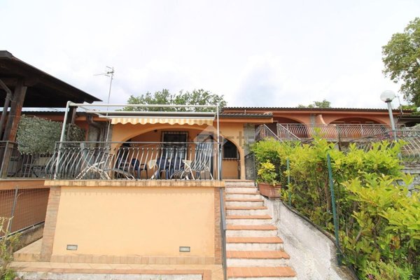 casa indipendente in vendita ad Ispani