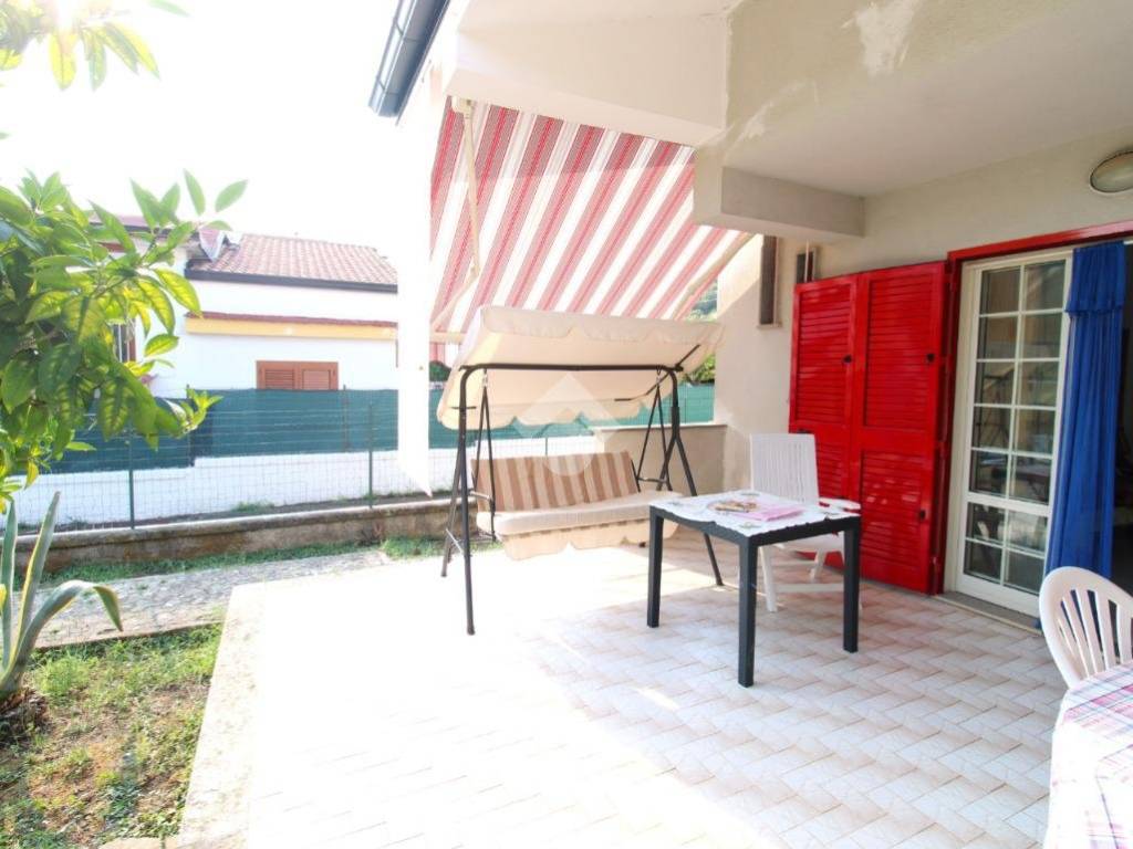 casa indipendente in vendita ad Ispani in zona Capitello