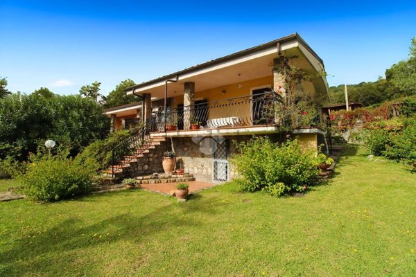 casa indipendente in vendita ad Ispani