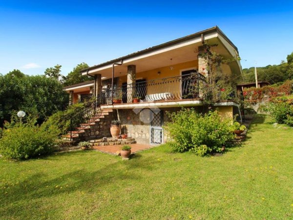 casa indipendente in vendita ad Ispani