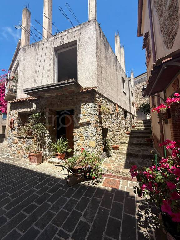 casa indipendente in vendita ad Ispani