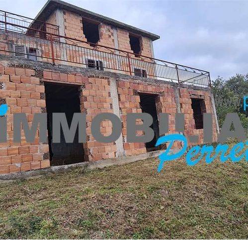 casa indipendente in vendita ad Ispani in zona Capitello