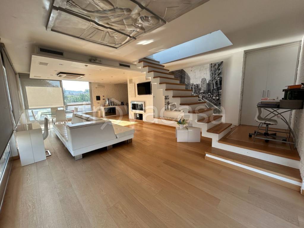 casa indipendente in vendita ad Ispani