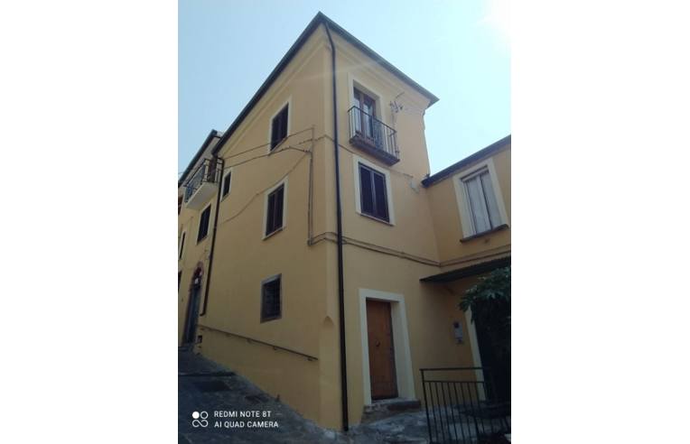 casa indipendente in vendita a Laureana Cilento