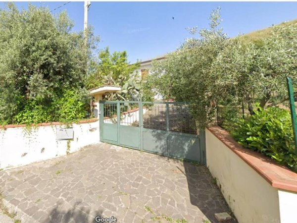 casa indipendente in vendita a Laureana Cilento