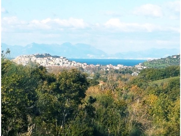 terreno edificabile in vendita a Laureana Cilento