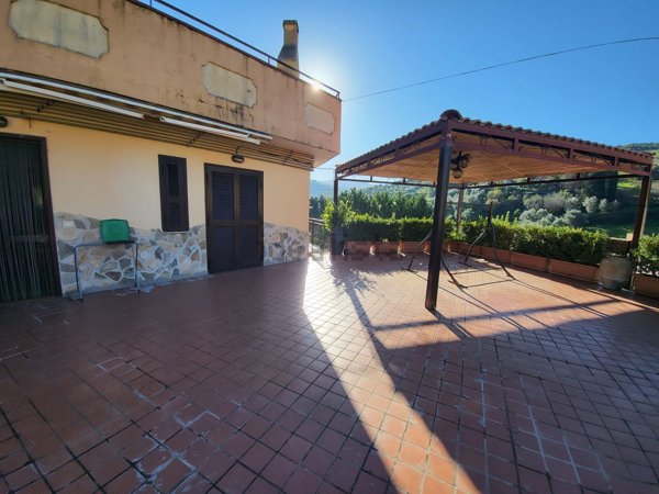appartamento in vendita a Laureana Cilento