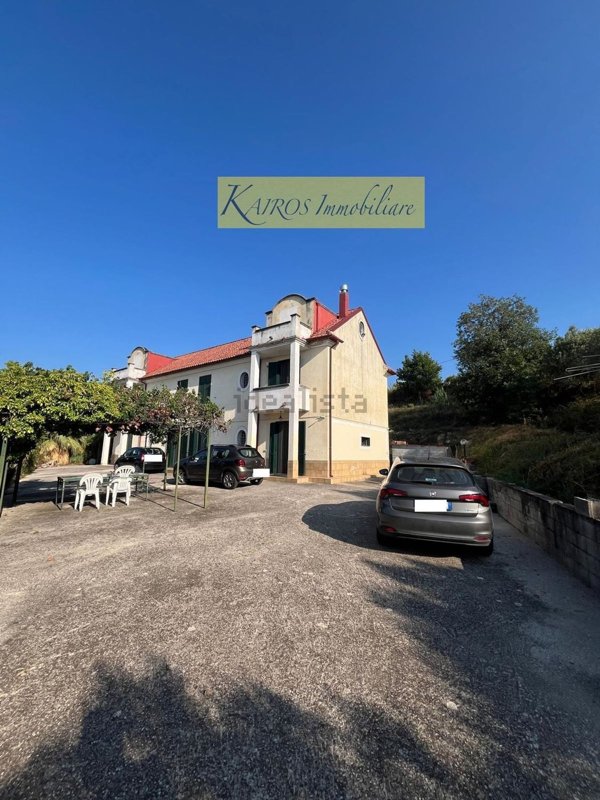 casa indipendente in vendita a Laureana Cilento