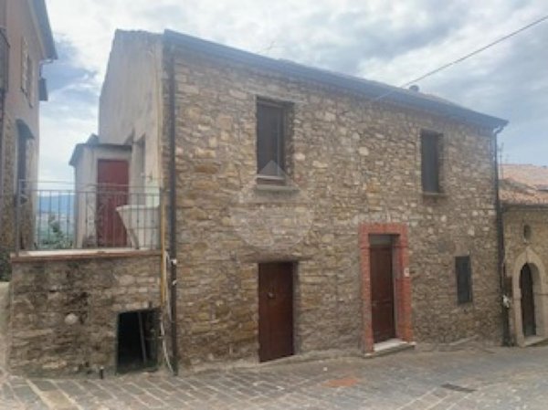casa indipendente in vendita a Laureana Cilento