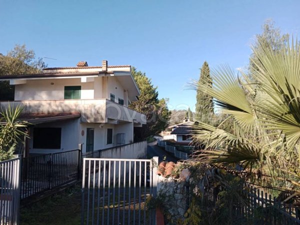 appartamento in vendita a Laureana Cilento