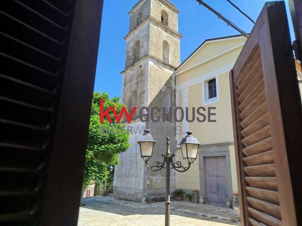 casa indipendente in vendita a Laureana Cilento