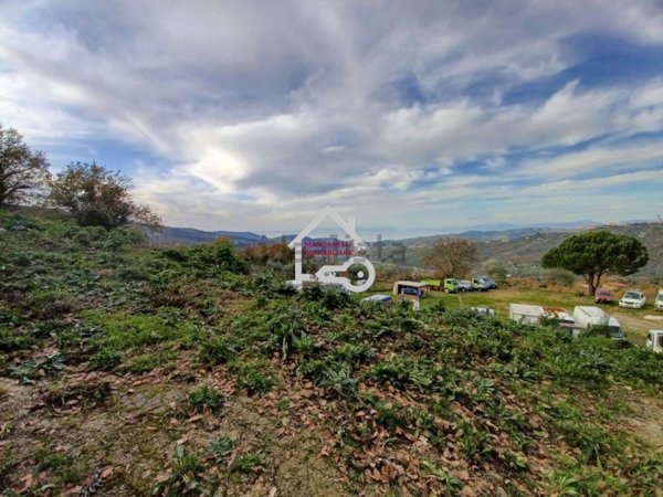 terreno edificabile in vendita a Laureana Cilento