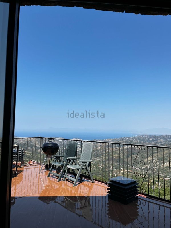 pentavano in vendita a Laureana Cilento