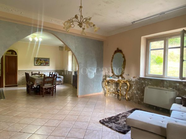 casa indipendente in vendita a Laureana Cilento