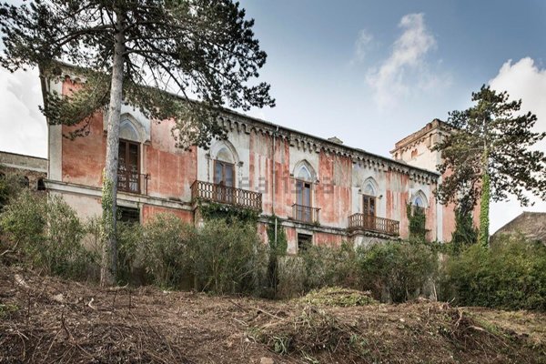 casa indipendente in vendita a Laureana Cilento