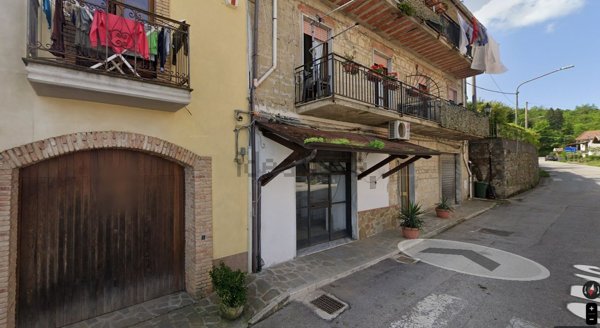 locale commerciale in vendita a Laureana Cilento