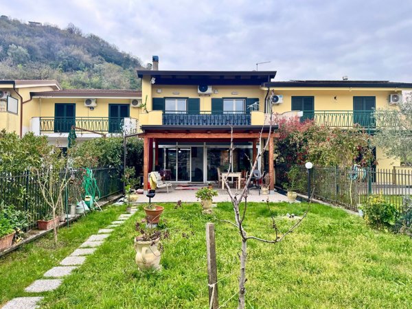 appartamento in vendita a Laureana Cilento