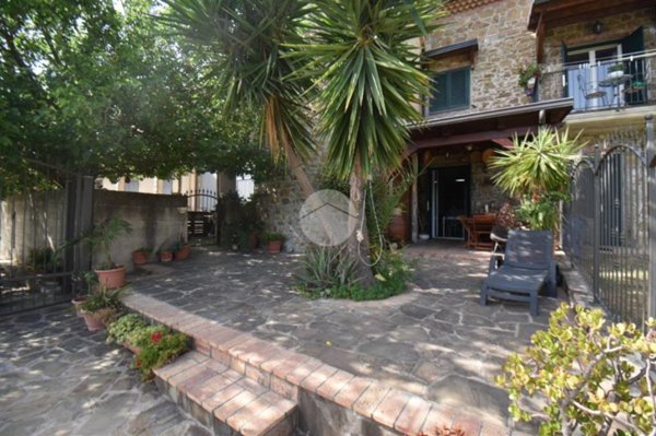 appartamento in vendita a Laureana Cilento