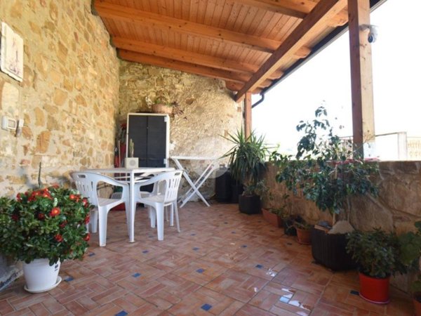 appartamento in vendita a Laureana Cilento