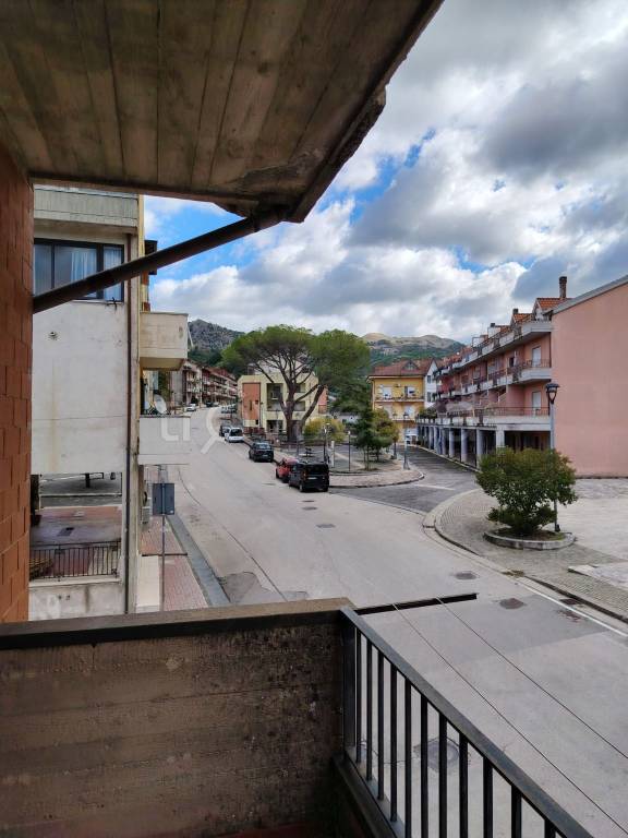 casa indipendente in vendita a Laviano