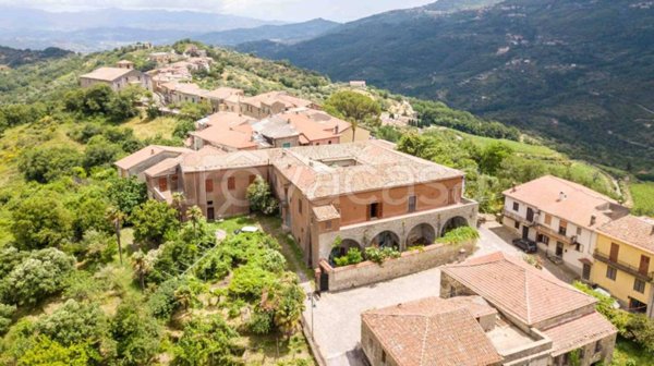 casa indipendente in vendita a Lustra in zona Rocca Cilento