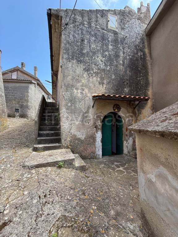 appartamento in vendita a Lustra in zona Rocca Cilento