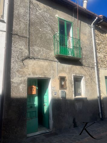 appartamento in vendita a Lustra