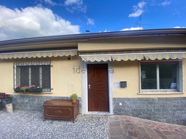 casa indipendente in vendita a Lustra in zona Ponti Rossi