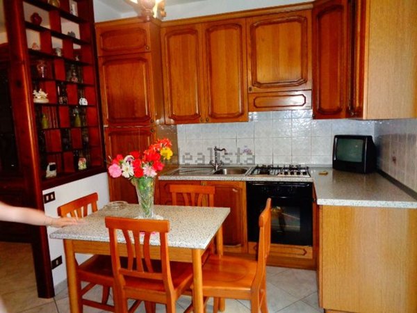 appartamento in vendita a Lustra