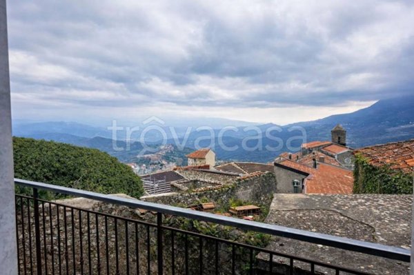 appartamento in vendita a Lustra in zona Rocca Cilento