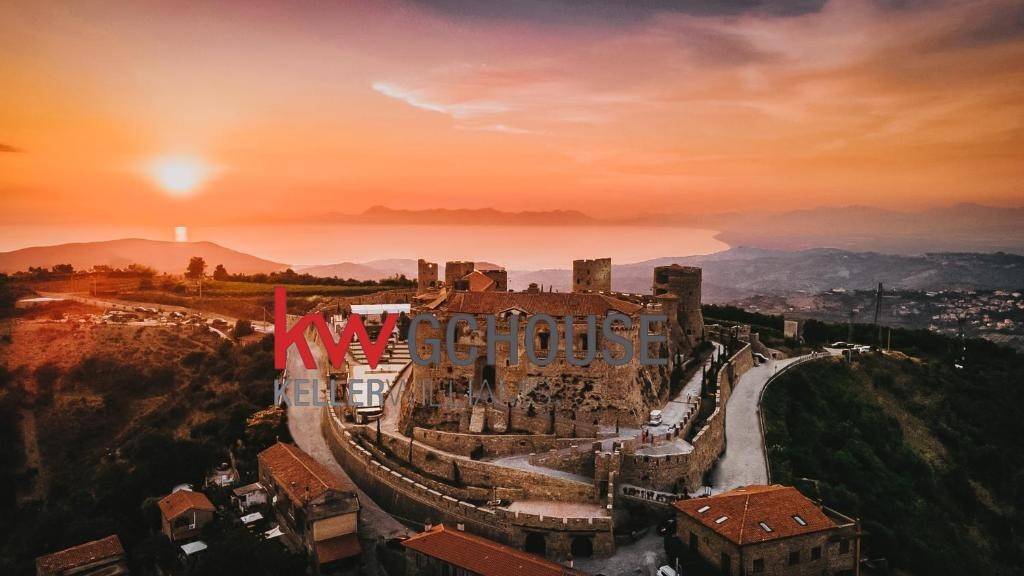 casa indipendente in vendita a Lustra in zona Rocca Cilento