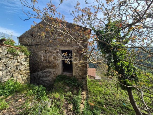 casa indipendente in vendita a Lustra in zona Rocca Cilento