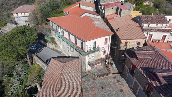 appartamento in vendita a Lustra in zona Rocca Cilento