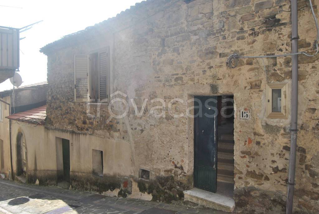 casa indipendente in vendita a Lustra in zona Rocca Cilento