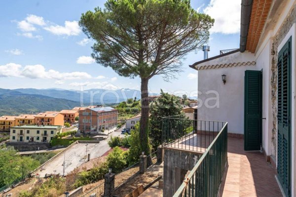 casa indipendente in vendita a Lustra in zona Rocca Cilento