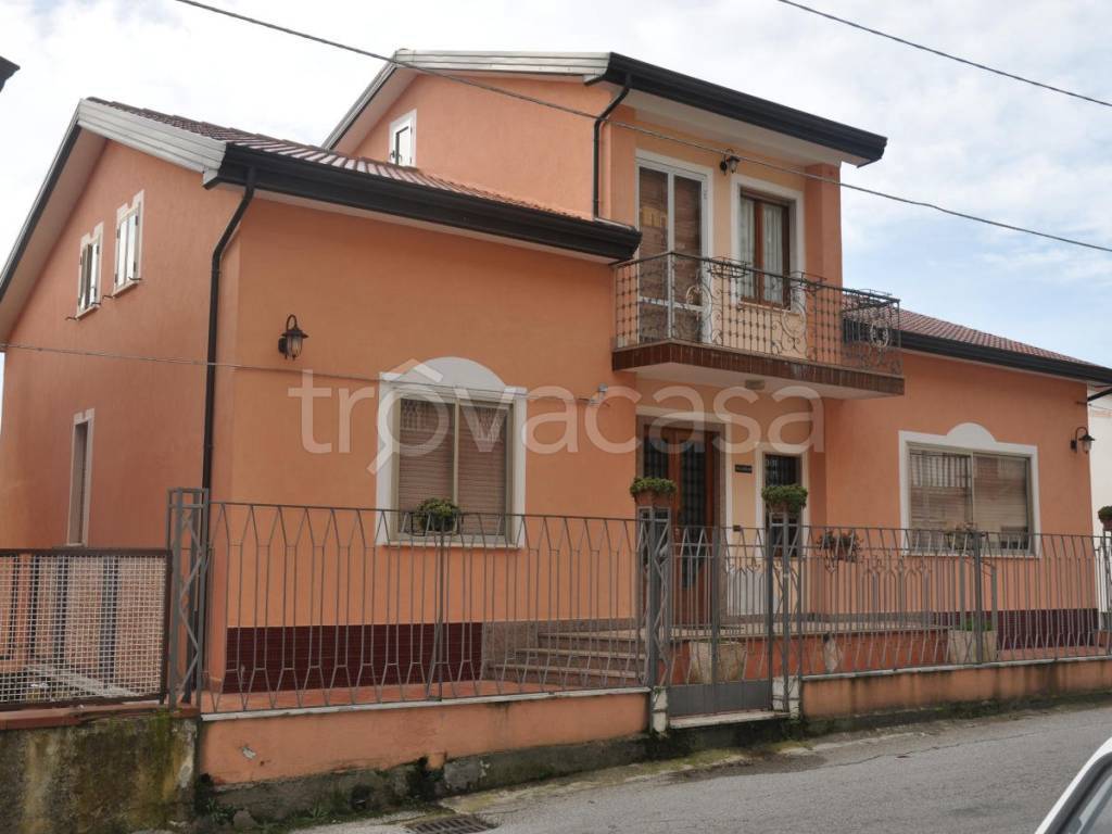 casa indipendente in vendita a Magliano Vetere