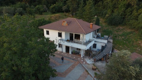 casa indipendente in vendita a Magliano Vetere