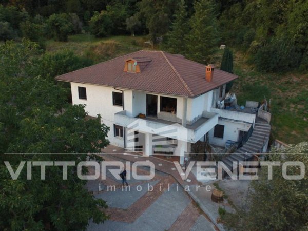 casa indipendente in vendita a Magliano Vetere