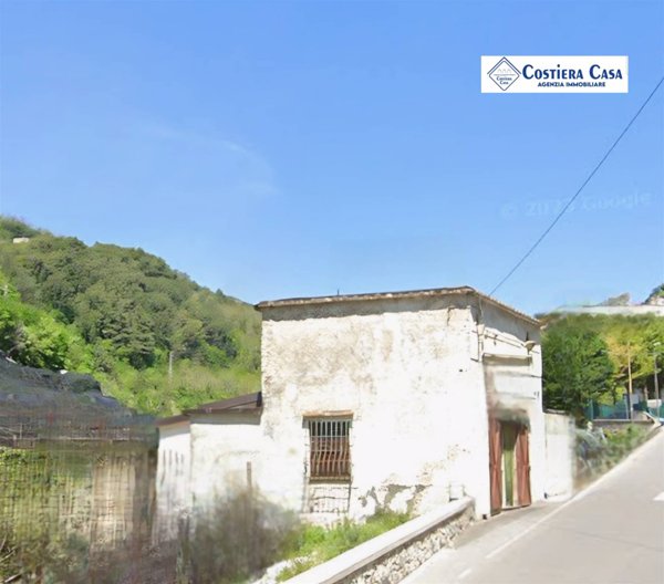 locale commerciale in vendita a Maiori
