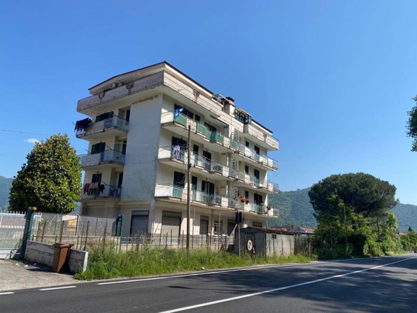 appartamento in vendita a Mercato San Severino in zona Sant'Angelo