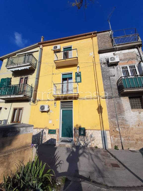 casa indipendente in vendita a Mercato San Severino in zona Piazza del Galdo