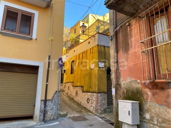 casa indipendente in vendita a Mercato San Severino in zona Ciorani
