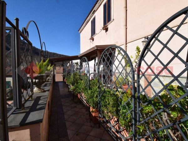 appartamento in vendita a Mercato San Severino in zona Acquarola