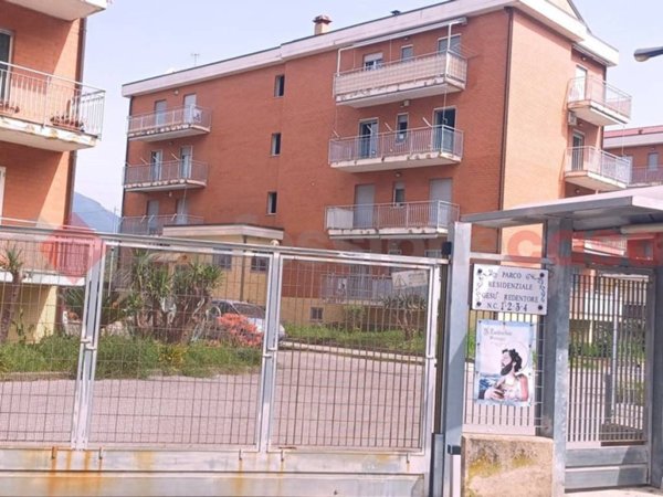 appartamento in vendita a Mercato San Severino in zona Sant'Angelo