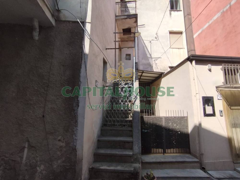 casa indipendente in vendita a Mercato San Severino in zona San Vincenzo