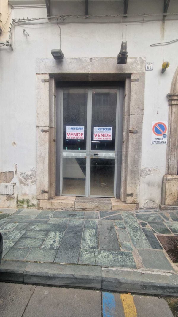 locale commerciale in vendita a Mercato San Severino
